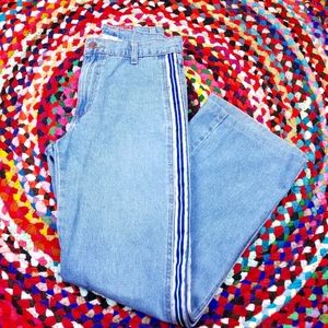 VTG 90's 00's Made in USA Outlaw Light Wash Flare